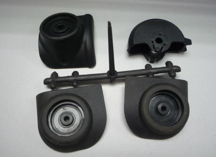 提(ti)高薄壁(bi)注塑加(jia)工精度(du)的四個(ge)技巧